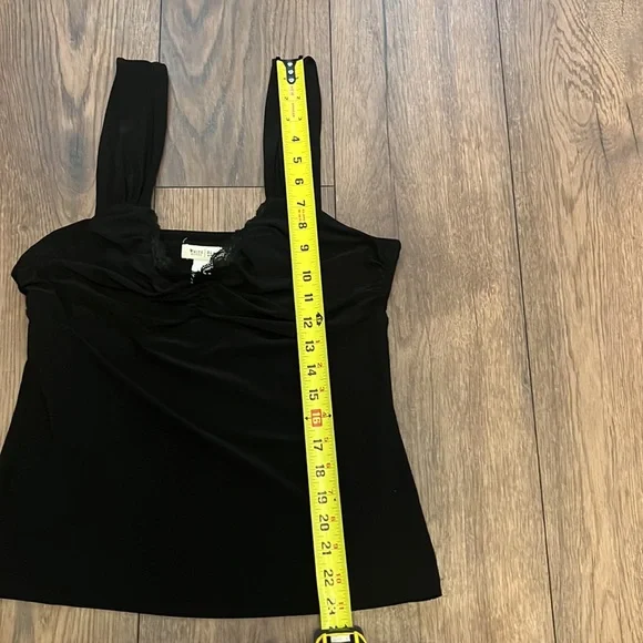 White House Black Market tank - Picture 5 of 8